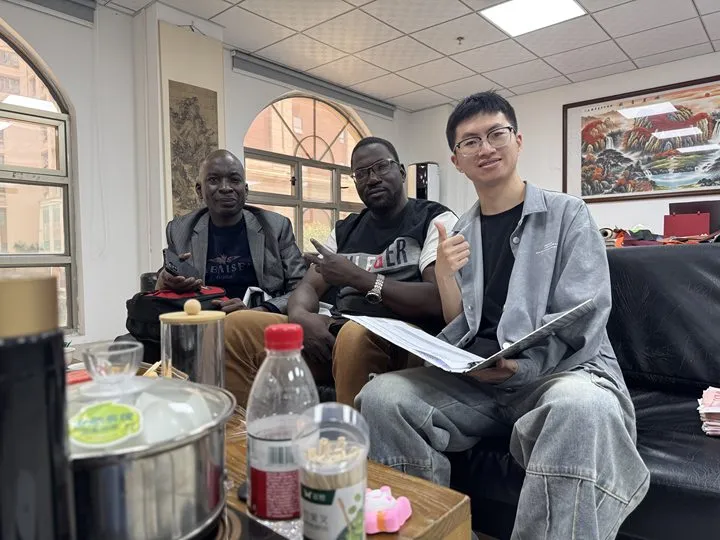WINIW Showcases Eco-Leather Innovations to African Partners in Jinjiang, Strengthening Global Sustainability Ties
